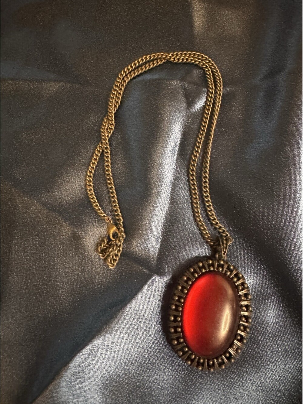 Avon NR Nina Ricci Necklace Bronze Glowing Large Rust Red Cab RAAB3-9